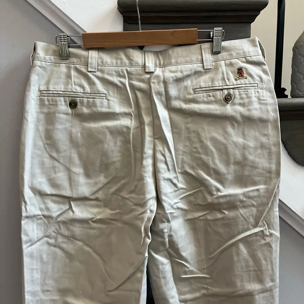 Tommy Hilfiger Putty Colored Flat Front Chino Pants sz 38